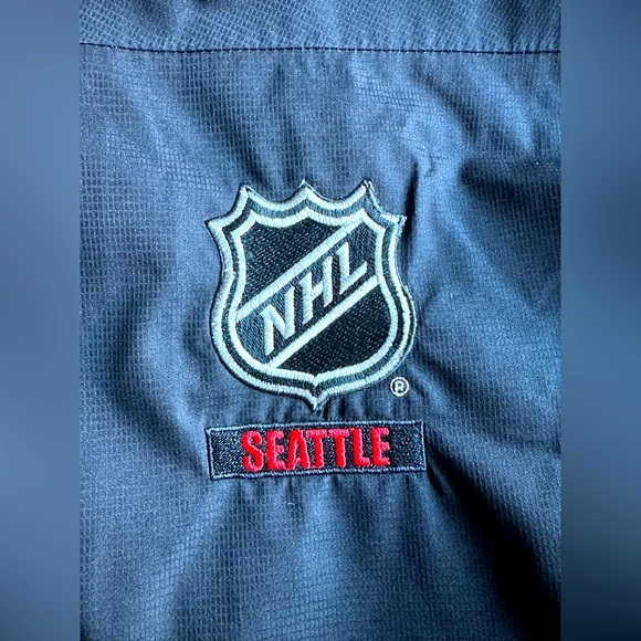 Men’s Seattle NHL Rain Jacket - Picture 2 of 3